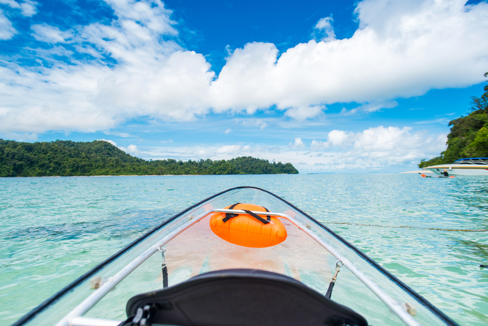 Glass Kayaking: The New Must-Try Water Activity